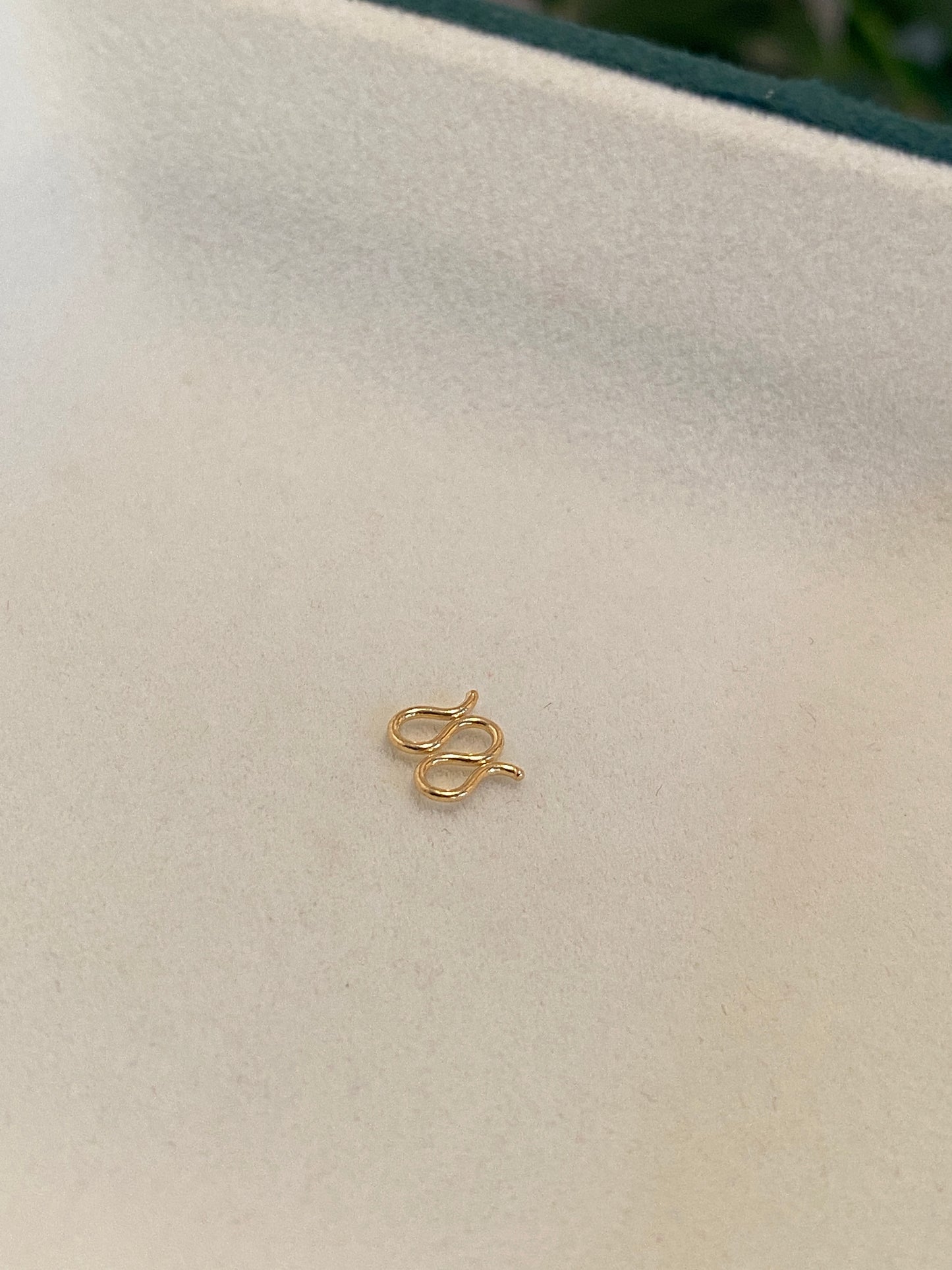 K18YG WG PG ワンタッチクラスプ M字 繋ぎ 18K チェーンパーツ 留め具 留め金具 ホック