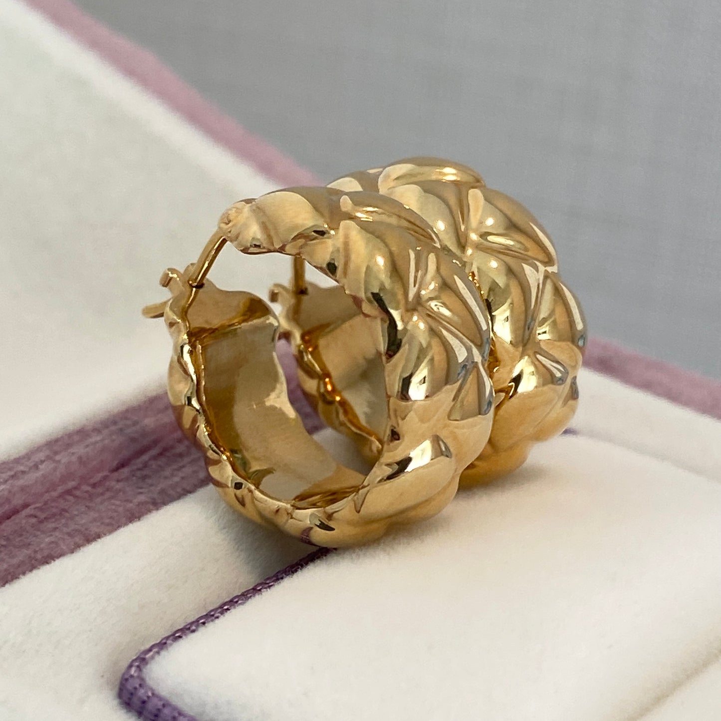 K18YG リングピアス フープピアス 中空 イエローゴールド X 模様 18k キルティング イタリアンジュエリー