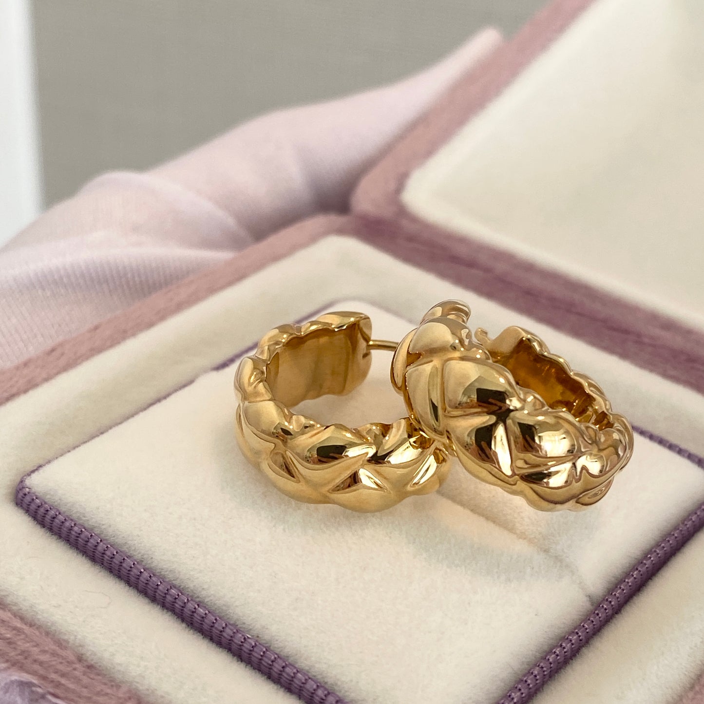 K18YG リングピアス フープピアス 中空 イエローゴールド X 模様 18k キルティング イタリアンジュエリー