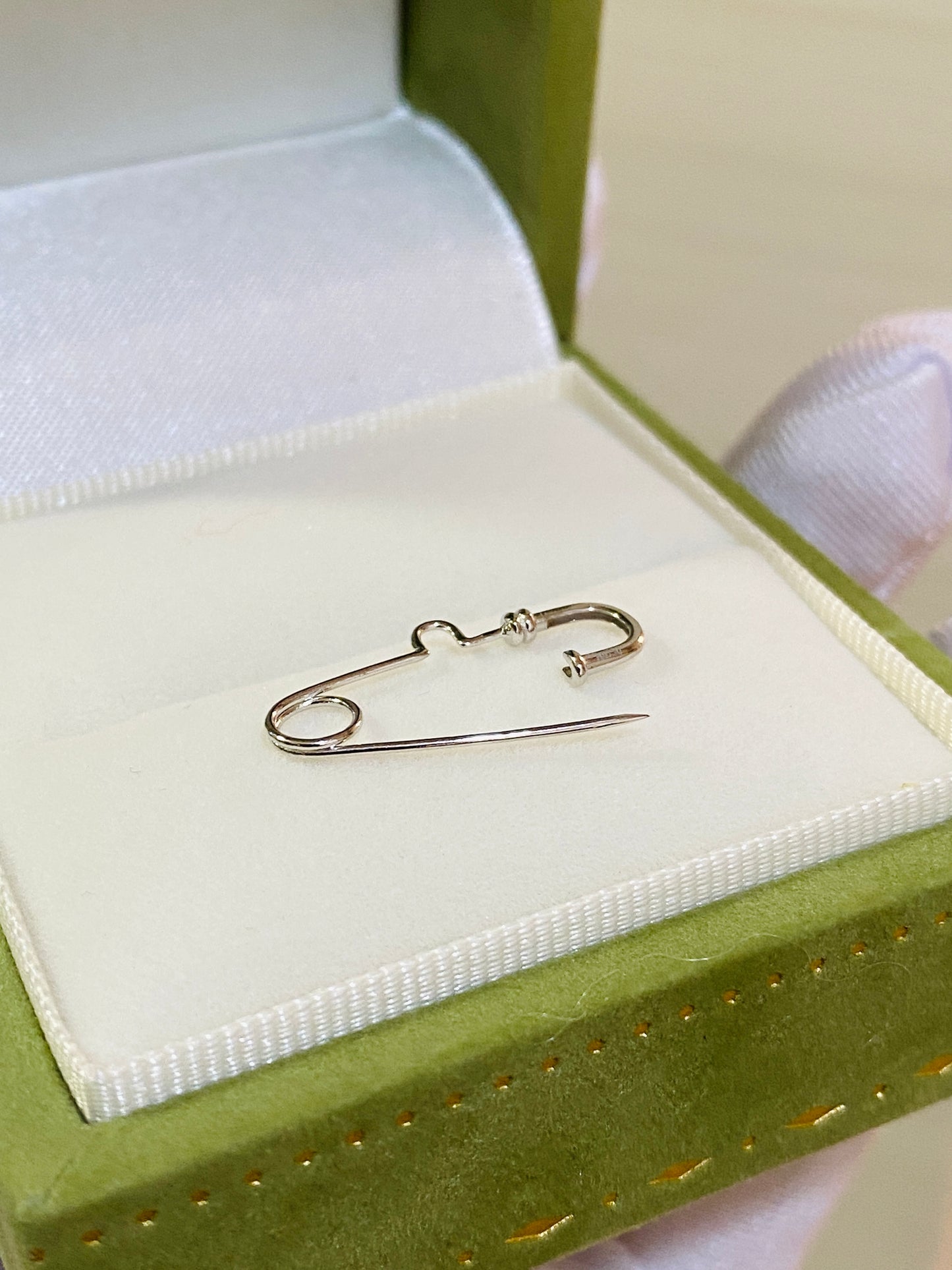 K18YG WG PG ブローチ 安全ピン チャーム留め 18K 18金 イエローゴールド ホワイトゴールド ピンクゴールド ピアス ピン型 繋ぎ ピン ダイヤモンド 25mm x 10mm