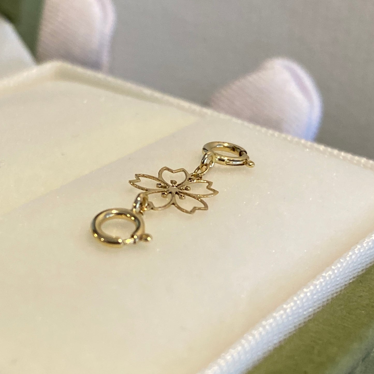 K18YG 引き輪 ヒキワ ひきわ 花 桜 梅 チェーンパーツ ネックレスパーツ YG 18K チャーム 両開口 コマ 花モチーフ 1.8cm / 3.8cm / 5.8cm 延伸 延ばす