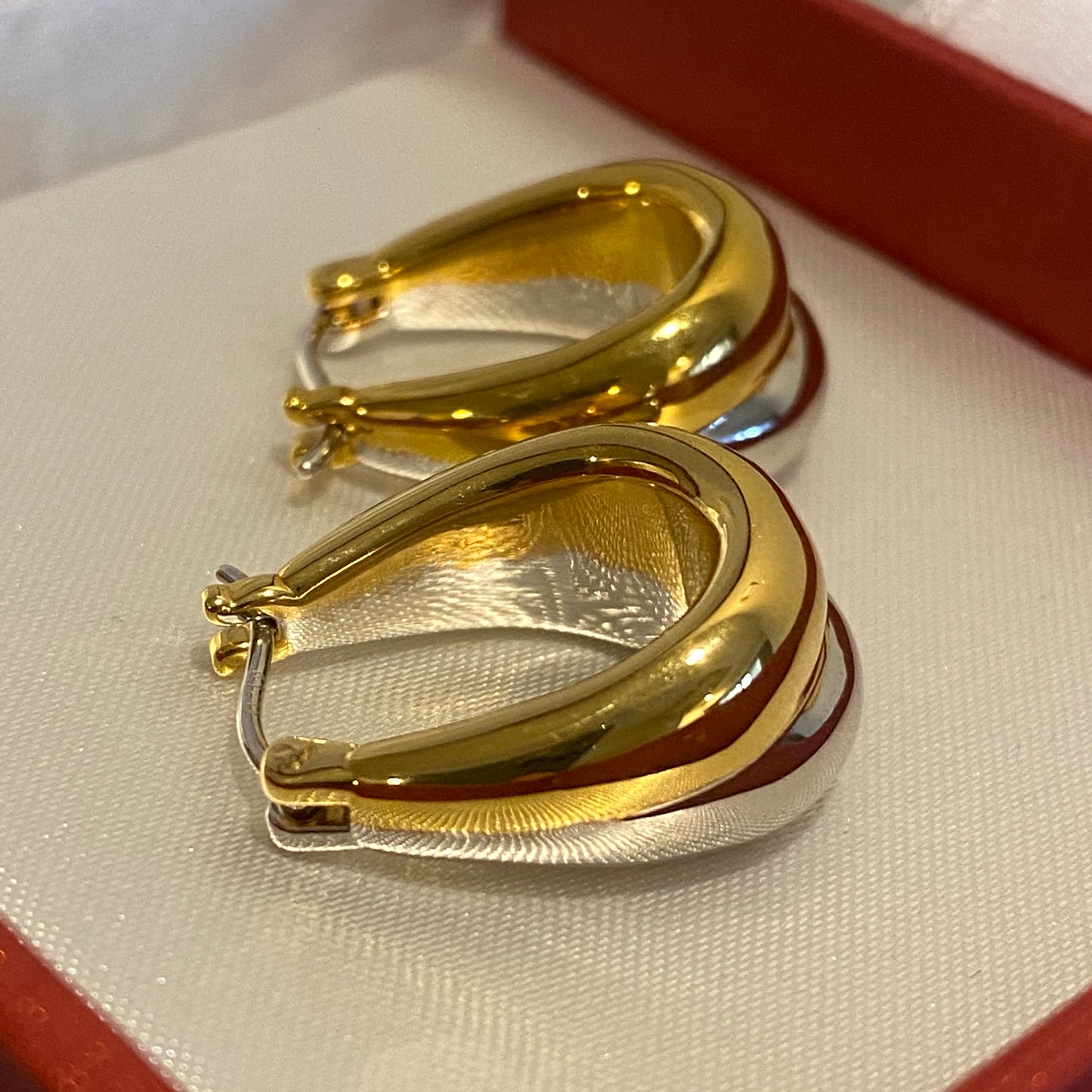 K18YG WG ぷっくり ティアドロップ リングピアス 中空ピアス イエローゴールド ドロップ型 18K YG 雫 涙 ツートン ２色 ダブルカラー