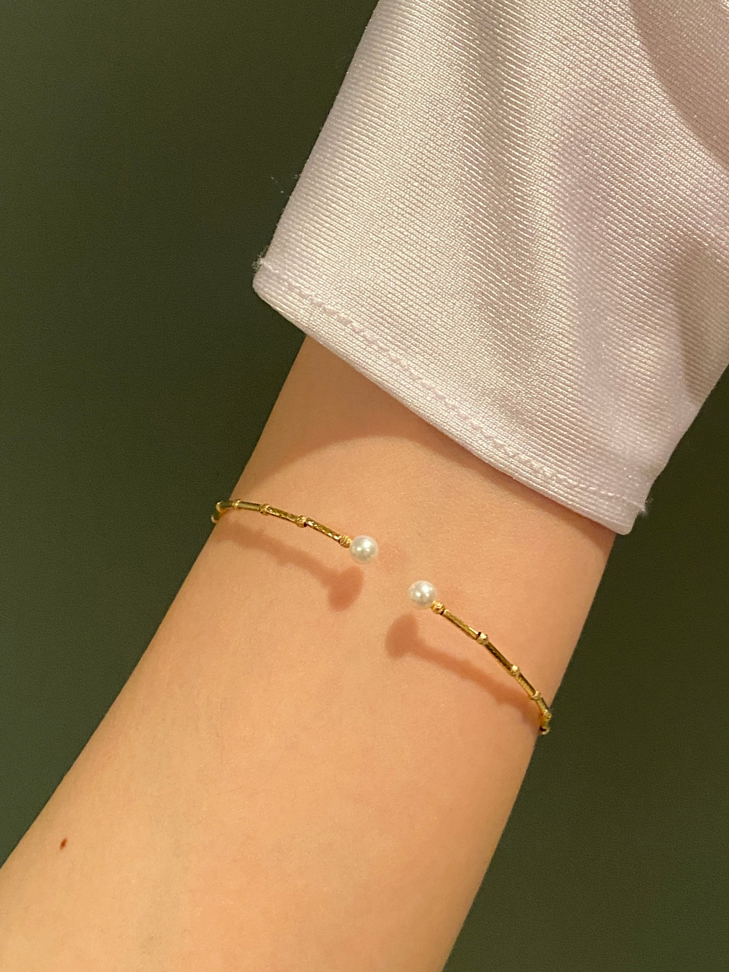 K18YG WG あこや真珠 バングル 小粒 イエローゴールド 18K アコヤ ワイヤーバングル 弾力 ブレスレット