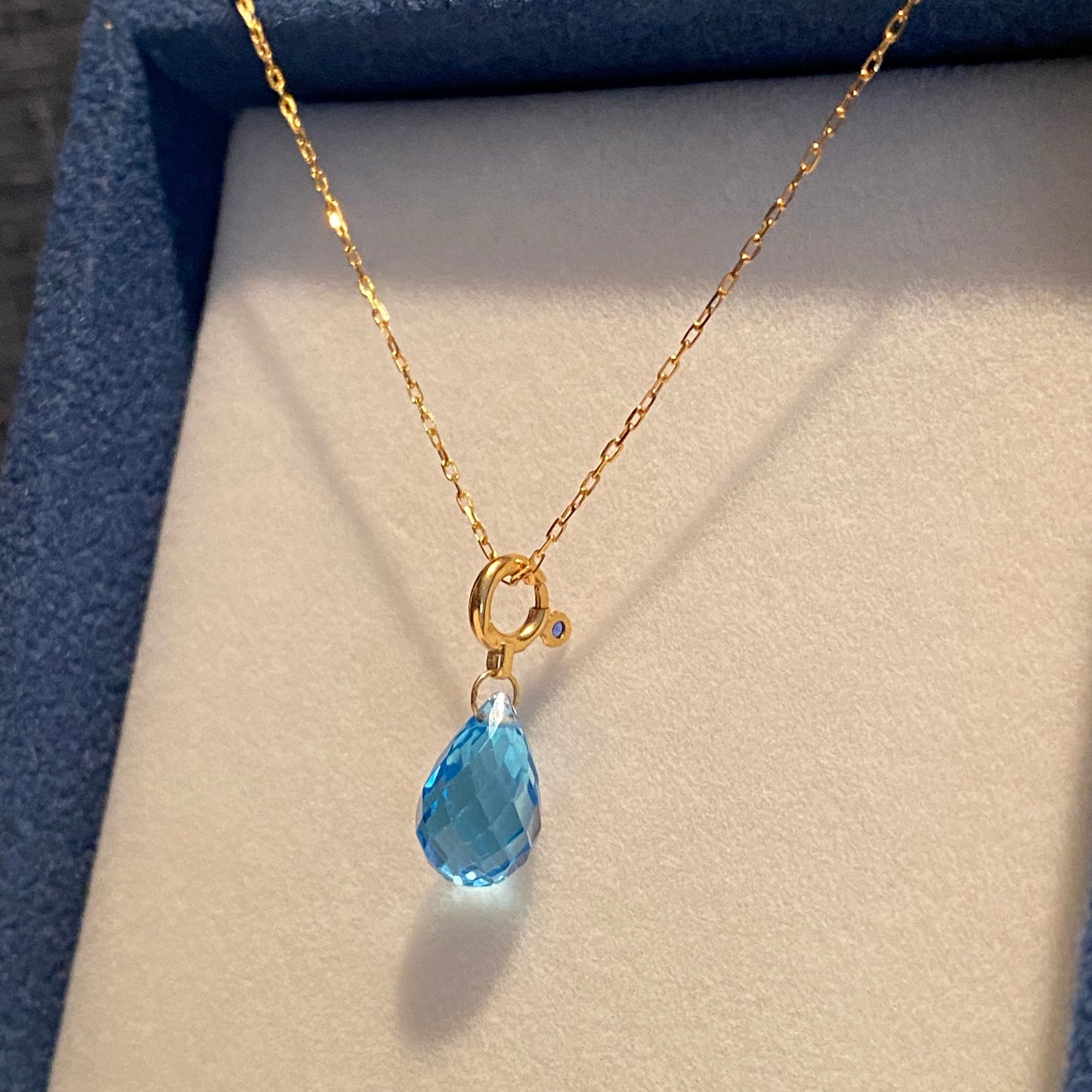 K18YG ブルートパーズ チャーム ペアシェイプ ファセットトパーズ 18K 引き輪 ペンダント ネックレスパーツ K18 雫 ティアドロップ