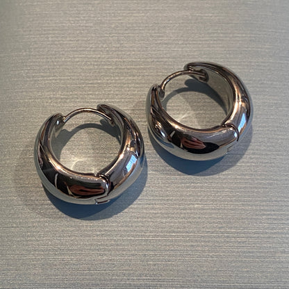 K18YG WG 中折れ フープピアス 18金 イエローゴールド ホワイトゴールド ぷっくり 中空 ティアドロップ 雫 18K