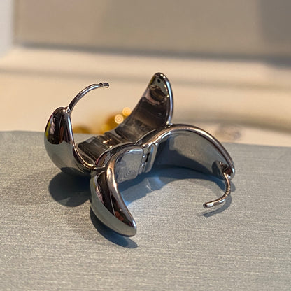 K18YG WG 中折れ フープピアス 18金 イエローゴールド ホワイトゴールド ぷっくり 中空 ティアドロップ 雫 18K