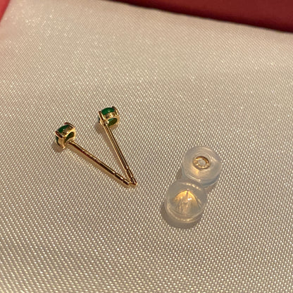 K18YG 翡翠 ヒスイ スタッドピアス カボション 丸 艶々 一粒 18k ミニ イエローゴールド