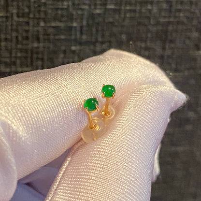 K18YG 翡翠 ヒスイ スタッドピアス カボション 丸 艶々 一粒 18k ミニ イエローゴールド