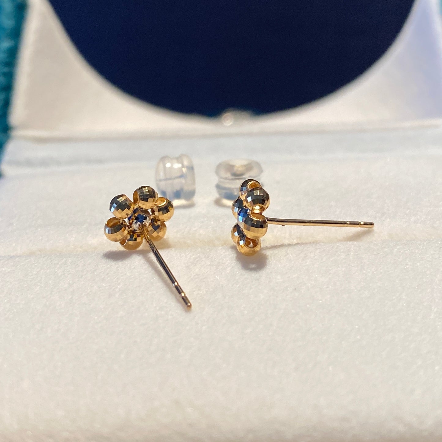 K18YG デイジーフラワー スタッドピアス カットボール 18K 花 キラキラ