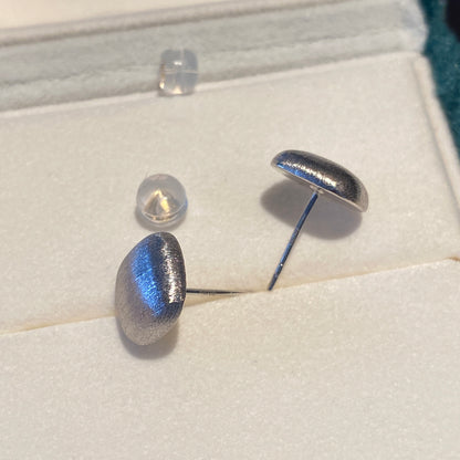 K18YG Earrings, Stud Earrings, 18K Gold, Hollow Earrings, YG, K18, Hairline Finish, File Finish, Matte, Hairline, Matte, Square, WG