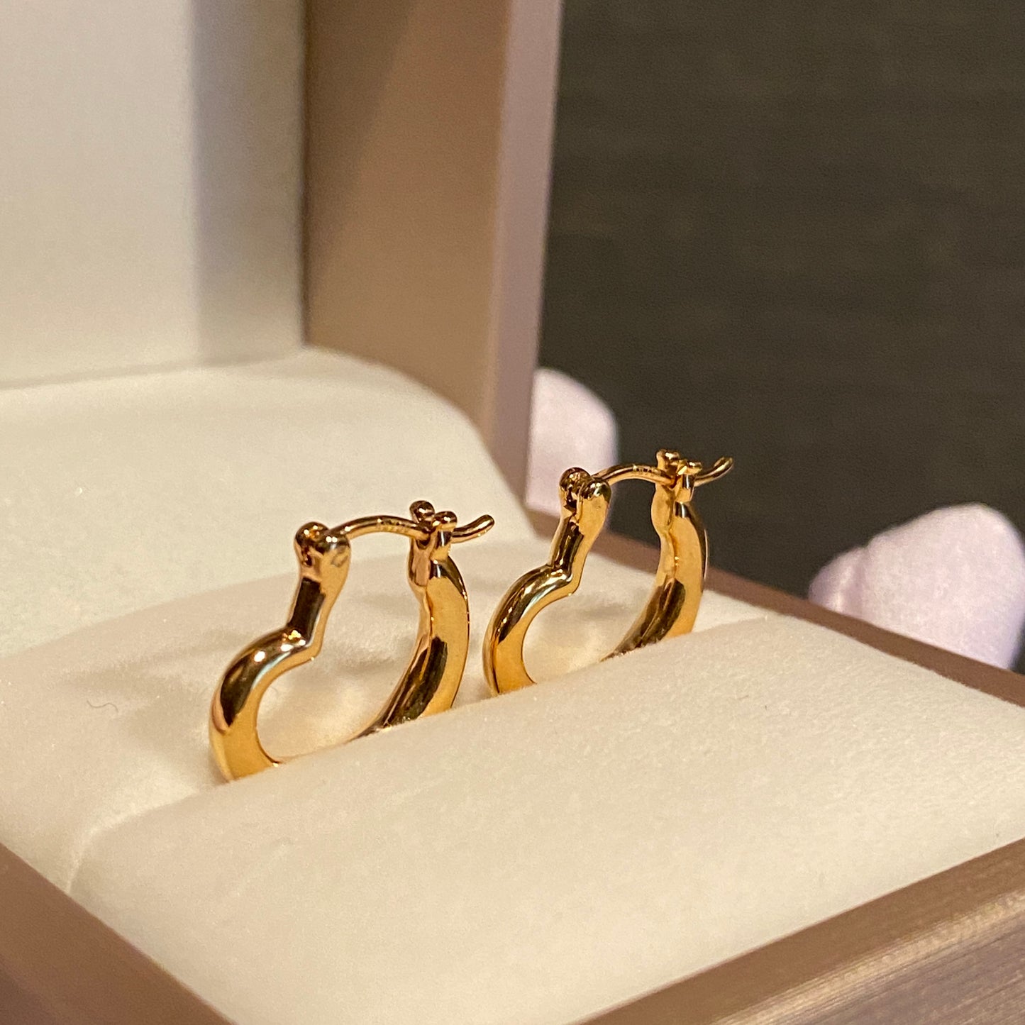 K18YG ピアス フープピアス リングピアス 18K 18金 ハートピアス イエローゴールド 中空 ぷっくり イタリアンジュエリー