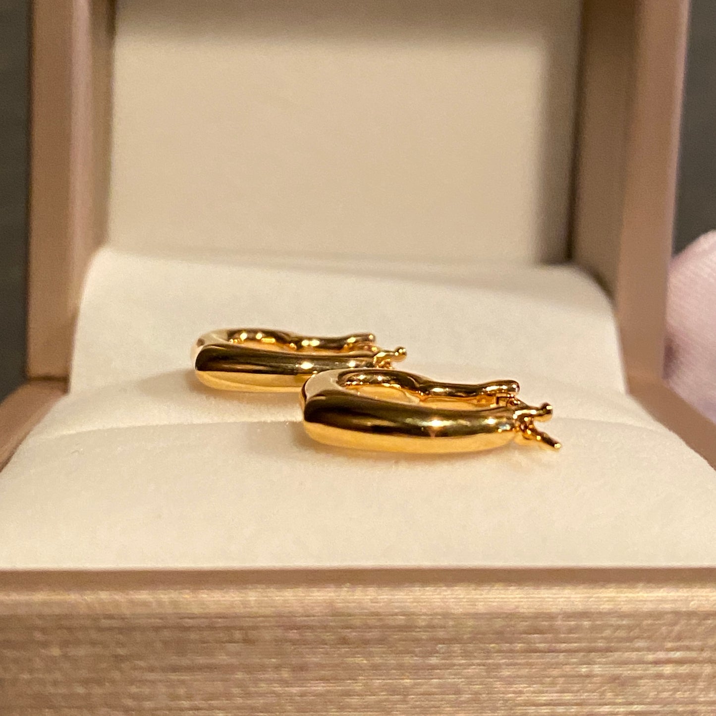 K18YG ピアス フープピアス リングピアス 18K 18金 ハートピアス イエローゴールド 中空 ぷっくり イタリアンジュエリー