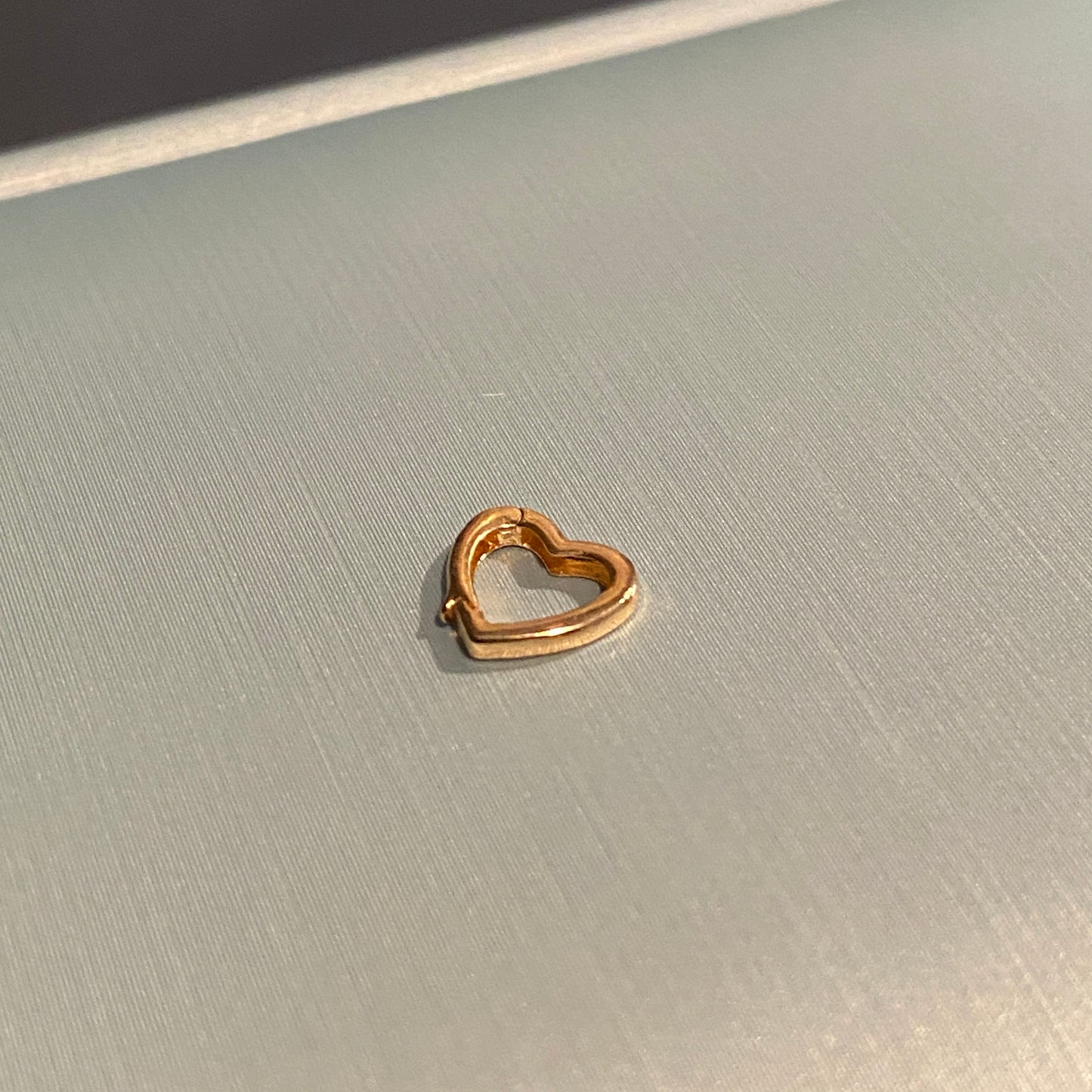 K18YG WG PG ハート チャーム 18金 クラスプ 留め具 チェーンパーツ コマ 18K 開口 繋ぎ イエローゴールド ホワイトゴールド ハート型