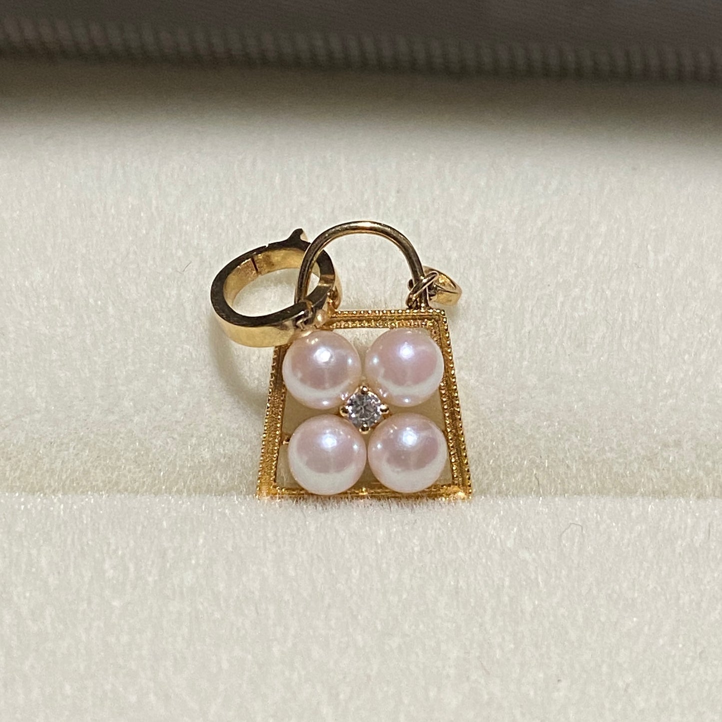 18K Yellow Gold Akoya Pearl Heart Pendant, 18K Yellow Gold, Akoya Pearl Necklace Charm