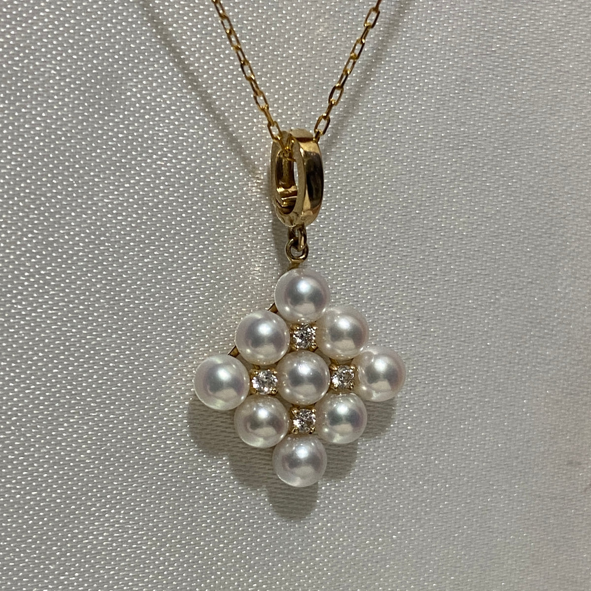 18K Yellow Gold Akoya Pearl Bracelet with Lace, 18K Akoya Pearl Lacy Bangle, Infinity 8 Wire