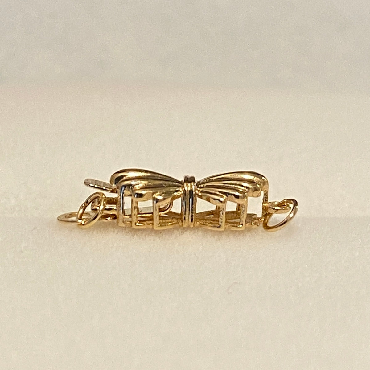 K18YG WG 中留め リボン コネクティングパーツ 貴金属パーツ 繋ぎ 18K チェーンパーツ 留め具 留め金具 イエローゴールド ホワイトゴールド