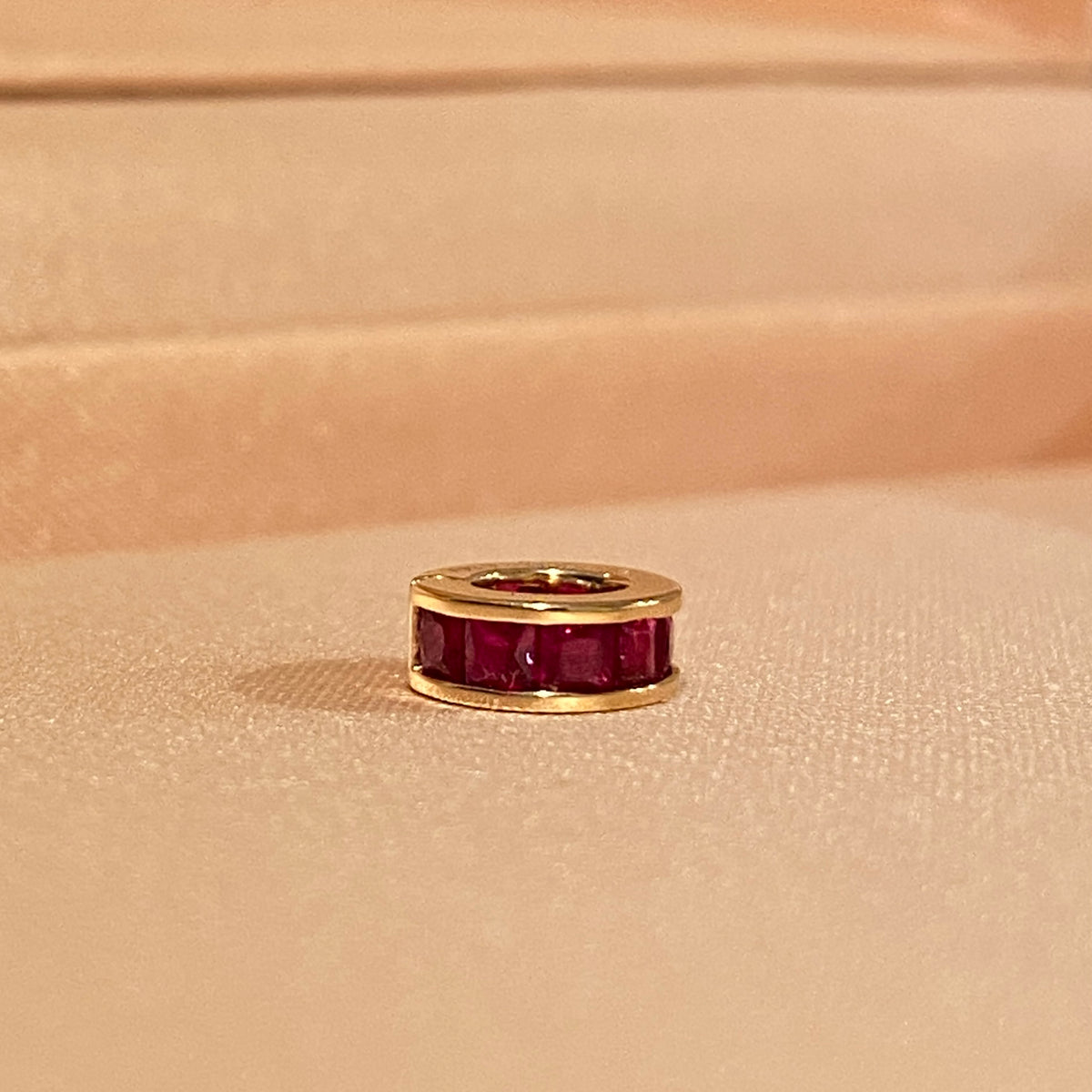 K18YG ツァボライト ルビー サファイア バチカン ネックレスチャーム ペンダント 18k スルー 開閉 パーツ ジュエリーパーツ