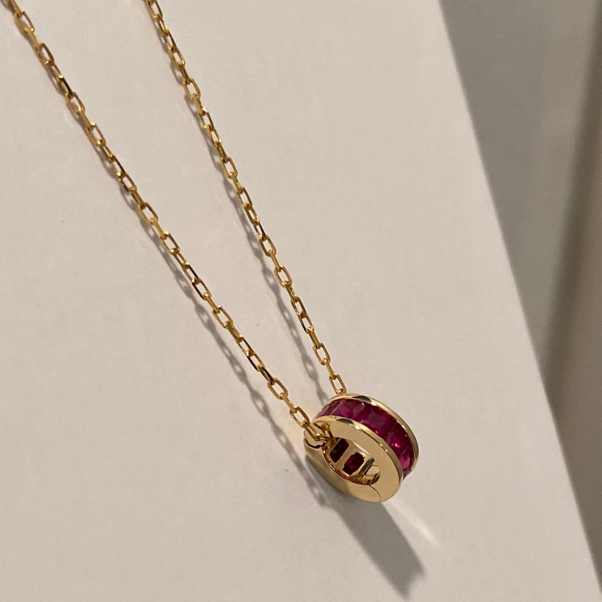 K18YG ツァボライト ルビー サファイア バチカン ネックレスチャーム ペンダント 18k スルー 開閉 パーツ ジュエリーパーツ
