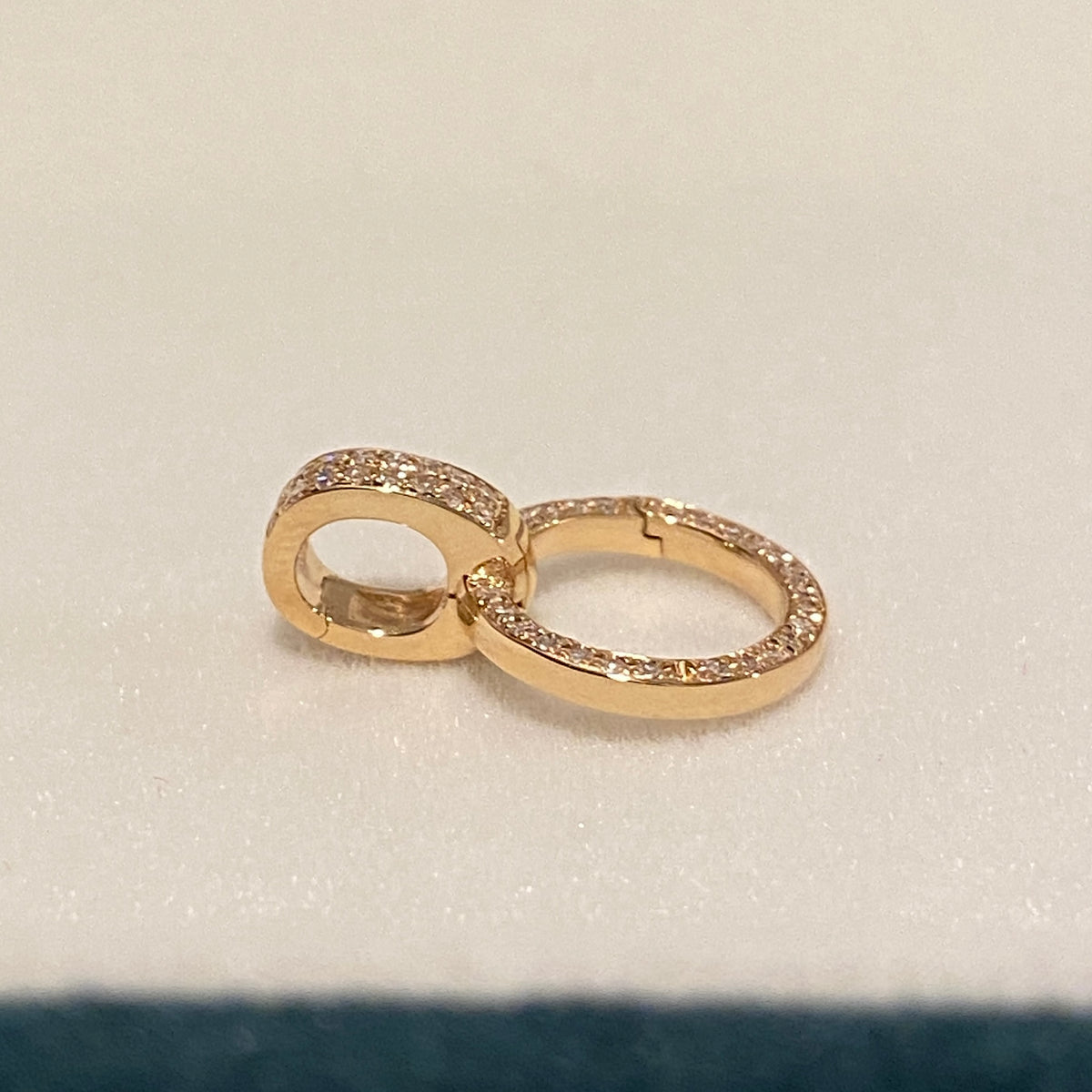 K18YG WG PG ダイヤモンド バチカン 大きめ  18金 18K 安全ロック付き 爪ロック ペンダント繋ぎ チャーム パーツ