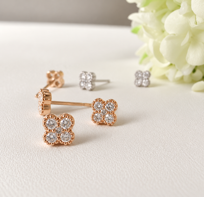 K18YG WG PG クローバー ピアス 18k ダイヤモンド 四ツ葉 花