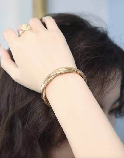 K18 蛇 ブレスレット バングル スネーク 18K YG イエローゴールド K18YG ツイスト 太め ゴツい ボリューム ねじり 編み 弾力ブレスレット - Jewelry Hills Tokyo