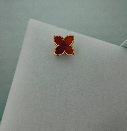 K18PG レッドカーネリアン ピアス スタッドピアス ピンクゴールド 花 四ツ葉 クローバー 四つ葉 18K PG 18金 カーネリアン アゲート - Jewelry Hills Tokyo