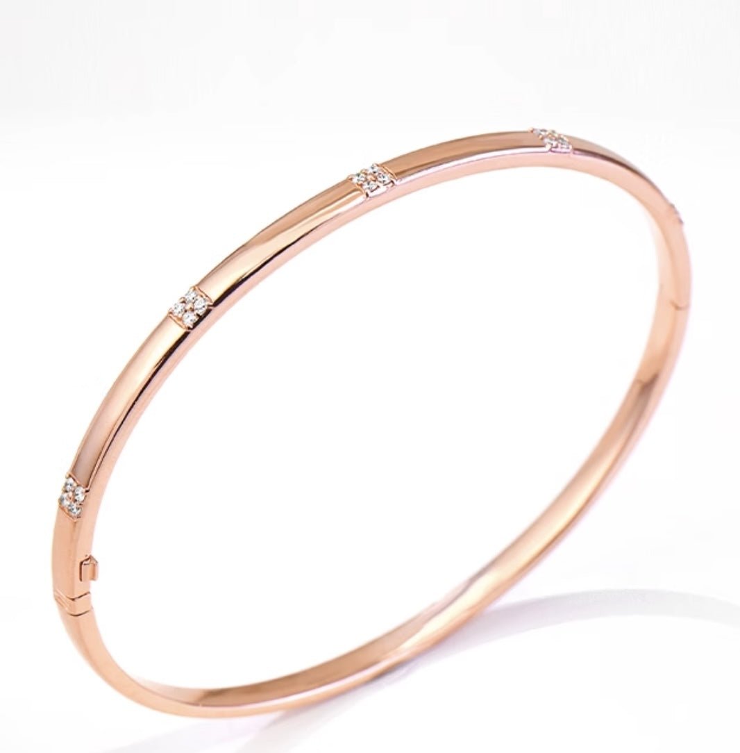 18K Gold Diamond Bracelet Bangle | Jewelry Hills Tokyo