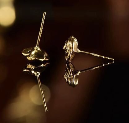 K18YG イエローゴールド ピアス 薔薇 ローズ バラ 花 スタッドピアス 18金 シンプル 18K ワンポイント 中空 - Jewelry Hills Tokyo