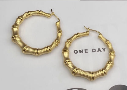 K18YG イエローゴールド フープピアス ピアス リングピアス 中空 バンブー 竹 バンブーモチーフ 円形 18金 18K K18 - Jewelry Hills Tokyo