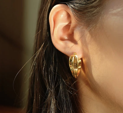 K18YG イエローゴールド フープピアス ピアス リングピアス 18.5mm 中空 シンプル ワンポイント 18金 18K K18 おしゃれ - Jewelry Hills Tokyo