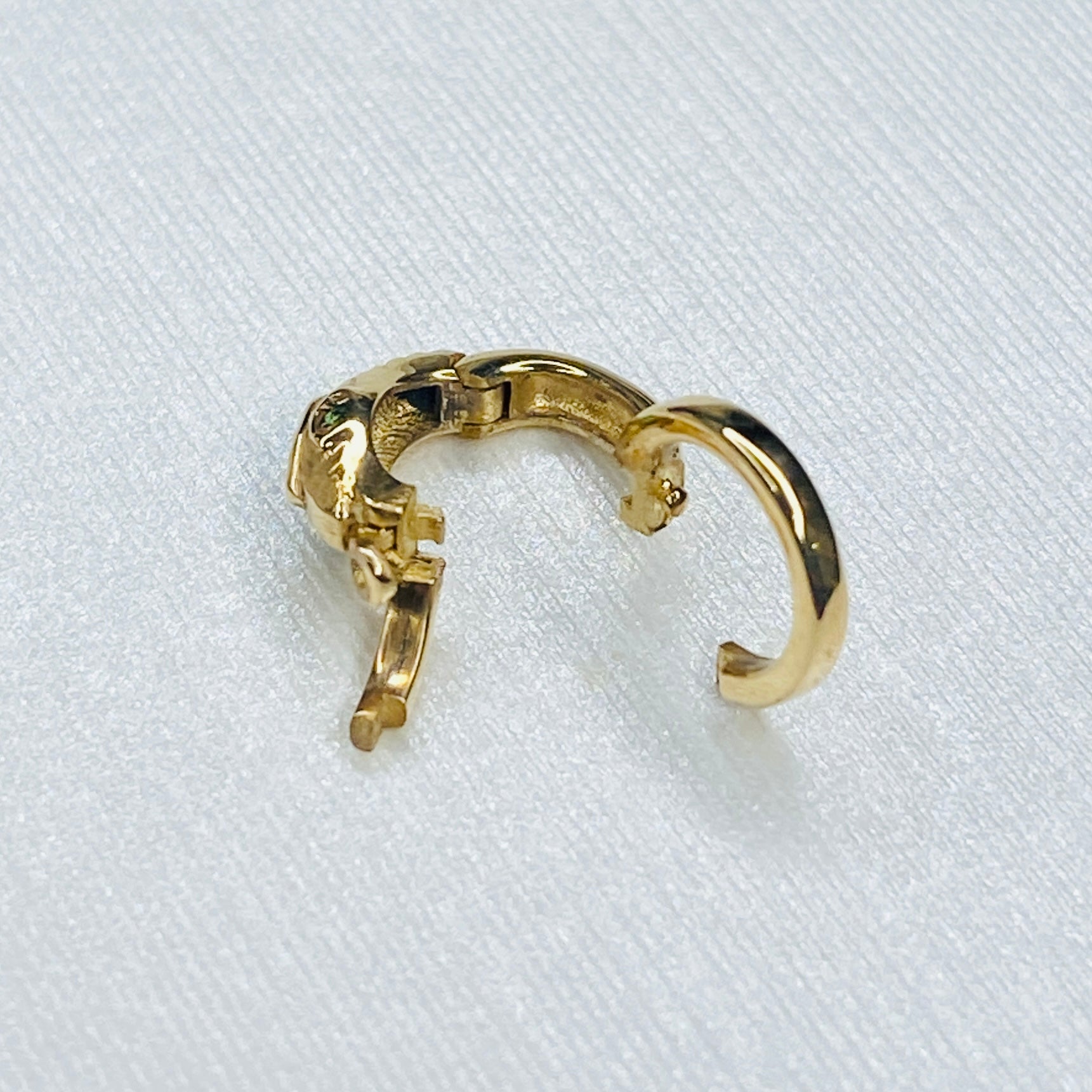 K18YG ツァボライト バチカン ロック付き 開口 ペンダントトップ 18K 18金 イエローゴールド ネックレスチャーム 爪ロック パーツ チャーム - Jewelry Hills Tokyo