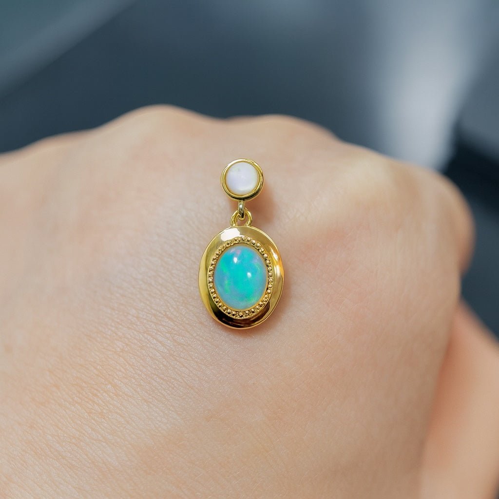 K18YG ペンダントトップ ホワイトオパール オーバル ぷっくり カボション 18K 18金 YG イエローゴールド ネックレス チャーム ペンダント アコヤ真珠 あこや真珠 akoya pearl - Jewelry Hills Tokyo