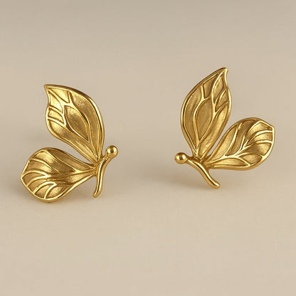 K18YG イエローゴールド 18K ピアス スタッドピアス ちょうちょ 蝶 花びら ＊チャームが付けられます。 - Jewelry Hills Tokyo
