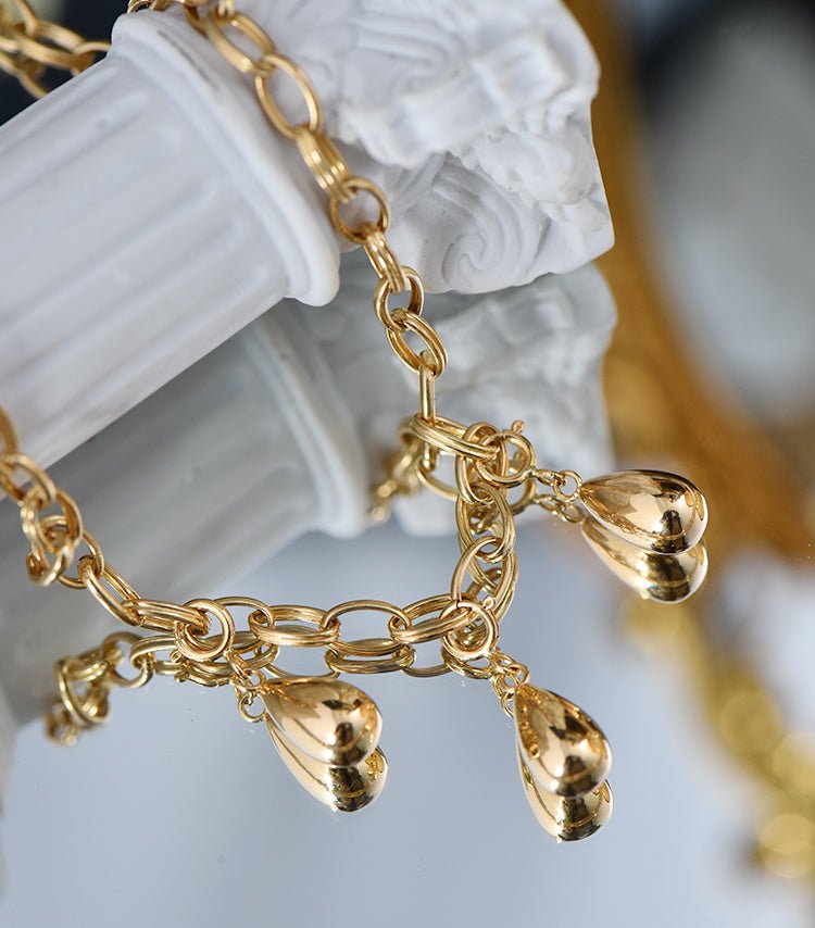 K18YG イエローゴールド 18K ティアドロップ 雫 ペンダントトップ