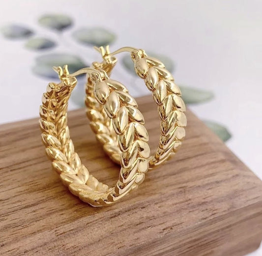 K18YG イエローゴールド 18K ピアス リングピアス フープピアス イタリアンジュエリー 中空 リーフ リーフモチーフ ラウンド 輪っか 円形 - Jewelry Hills Tokyo
