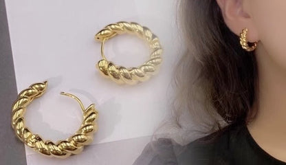 K18YG イエローゴールド 18K ピアス フープピアス イタリアンジュエリー リングピアス ツイスト ねじり ロープ 輪っか ラウンド 中空 円形 - Jewelry Hills Tokyo