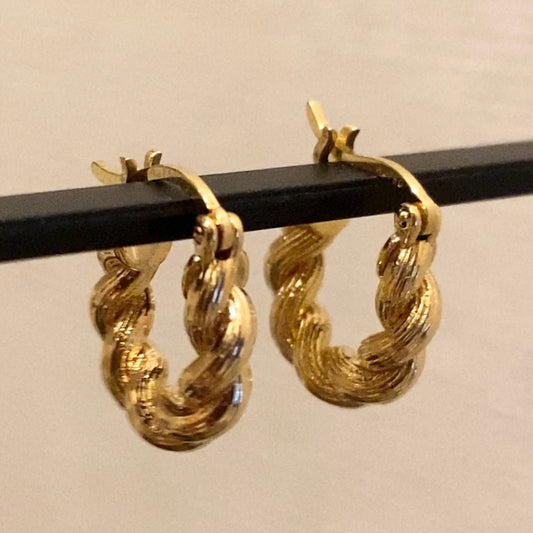 K18YG イエローゴールド 18K フープピアス ねじり ロープ ピアス メンズ レディース ユニセックス リングピアス ツイスト 中空ピアス - Jewelry Hills Tokyo