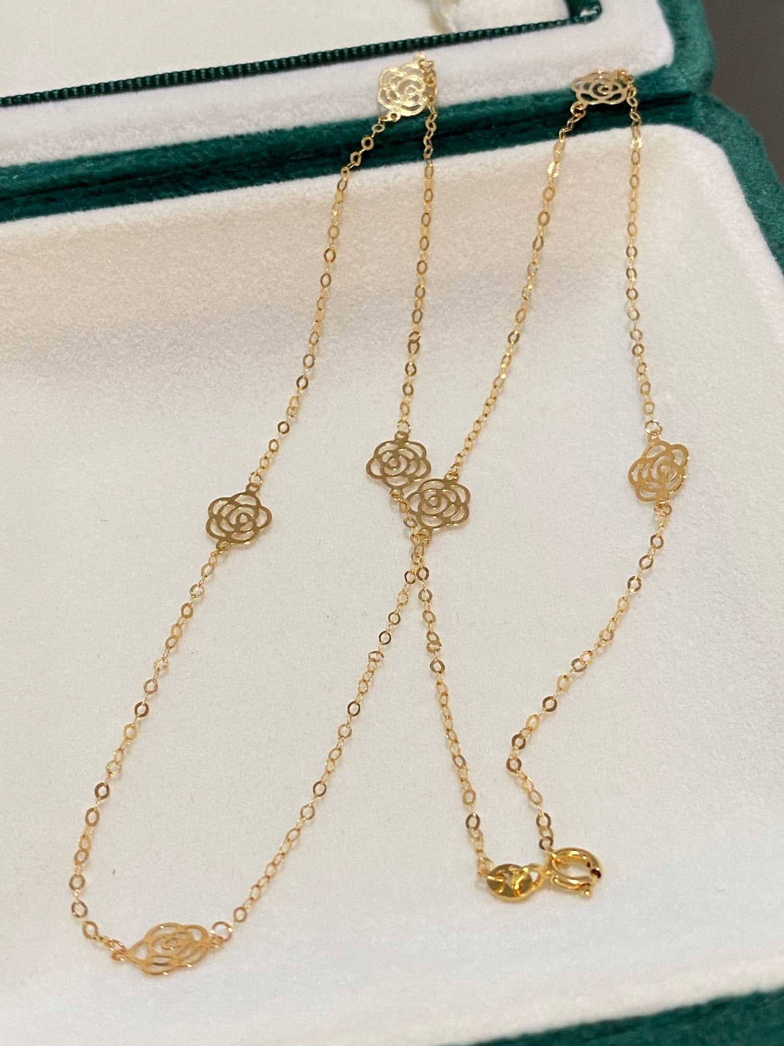 K18YG カメリア ネックレス 18K YG イエローゴールド ステーションネックレス 薔薇 花 45cm - Jewelry Hills Tokyo