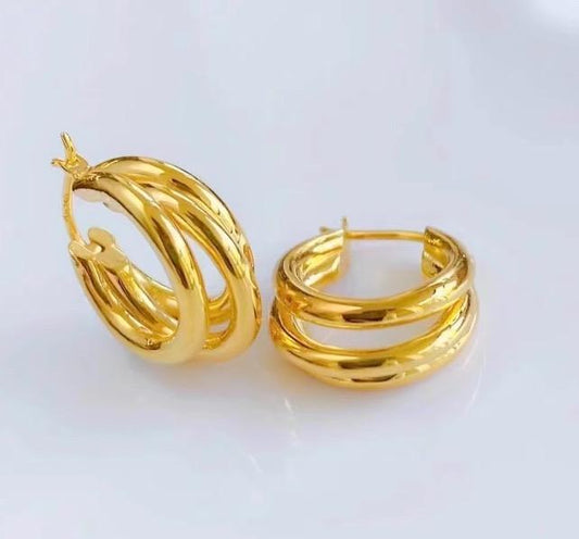 K18YG イエローゴールド フープピアス ピアス リングピアス 中空 ３連 日常使い ツイスト トリプル - Jewelry Hills Tokyo
