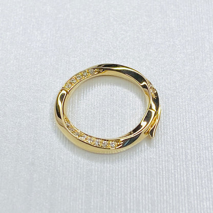K18YG K18WG クリッカー クラスプ パーツ つなぎ ネックレスパーツ チェーンパーツ ブレスレットパーツ ダイヤモンド クラスプ 留め金具 バチカン チャーム ラウンド ロック付き ツイスト 18K 18金 イエローゴールド ホワイトゴールド - Jewelry Hills Tokyo