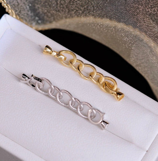 K18YG WG チャーム 留め金具 18金 ペンダント 留め具 アジャスター オーバル ツイスト チェーンパーツ コマ 18K 開口 輪っか 繋ぎ 艶消し クリッカー - Jewelry Hills Tokyo
