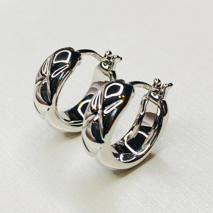 K18YG WG フープピアス 中空ピアス リングピアス イエローゴールド ホワイトゴールド 18金 18K YG 模様 柄 X イタリアンジュエリー - Jewelry Hills Tokyo