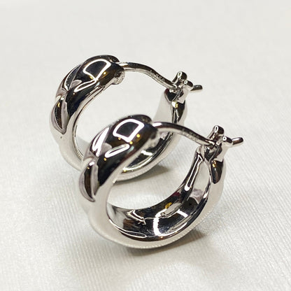 K18YG WG フープピアス 中空ピアス リングピアス イエローゴールド ホワイトゴールド 18金 18K YG 模様 柄 X イタリアンジュエリー - Jewelry Hills Tokyo