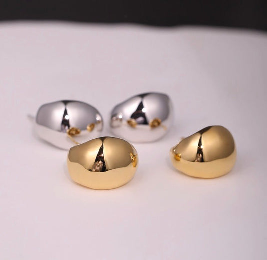 K18YG WG 豆 ビーンズ バロック スタッドピアス 鏡面 イエローゴールド ホワイトゴールド 18K 18金 ピアス 中空ピアス ぽってり ぷっくり - Jewelry Hills Tokyo