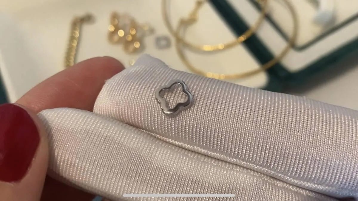 K18YG WG クローバー 四ツ葉 チャーム ネックレスパーツ 18K 18金 チェーンパーツ ペンダントパーツ コマ ホワイトゴールド イエローゴールド - Jewelry Hills Tokyo