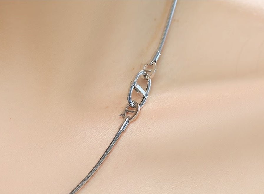 K18YG WG クリッカー クラスプ バチカン 繋ぎ チャーム コネクター 留め具 留め金具 18K 豚鼻 クラスプ 開口 開閉 ブタ鼻 フック パーツ 中留め イエローゴールド ホワイトゴールド - Jewelry Hills Tokyo
