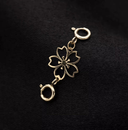 K18YG 引き輪 ヒキワ ひきわ 花 桜 梅 チェーンパーツ ネックレスパーツ YG 18K チャーム 両開口 コマ 花モチーフ 1.8cm / 3.8cm / 5.8cm 延伸 延ばす - Jewelry Hills Tokyo