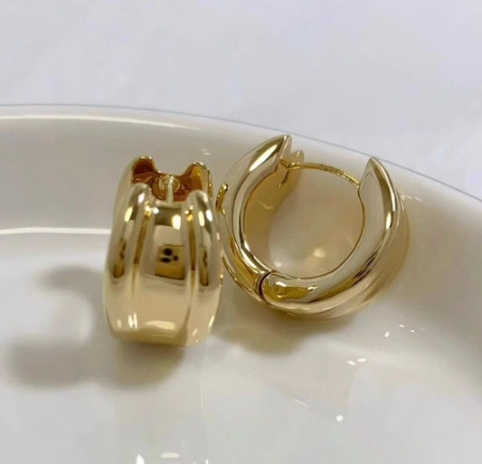 K18YG ピアス フープピアス リングピアス イエローゴールド YG 中空 18K 丸 ラウンド イタリアンジュエリー 大ぶり ボリューム 中空ピアス - Jewelry Hills Tokyo