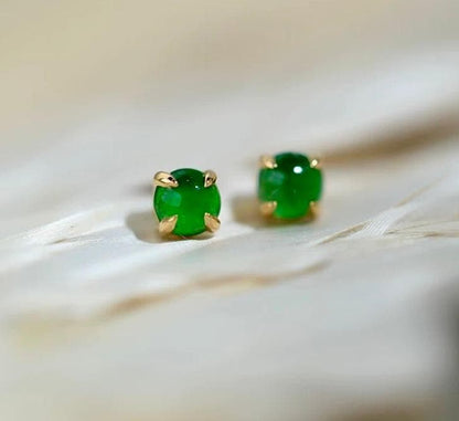 K18YG 翡翠 ヒスイ スタッドピアス カボション 丸 艶々 一粒 18k ミニ イエローゴールド