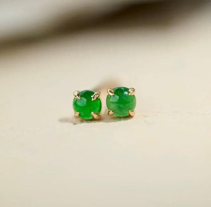 K18YG 翡翠 ヒスイ スタッドピアス カボション 丸 艶々 一粒 18k ミニ イエローゴールド